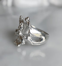 Load image into Gallery viewer, The Melted Cut Out Skull Ring