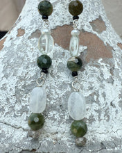 Load image into Gallery viewer, Green Eye Dangle Earrings