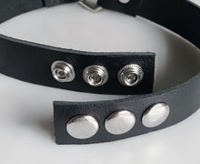 Load image into Gallery viewer, Classic 'O' Ring Choker