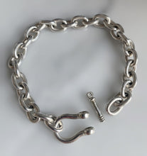 Load image into Gallery viewer, The Stirrup Bracelet
