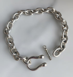 The Stirrup Bracelet