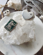 Load image into Gallery viewer, The Bull Signet Ring