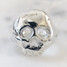 Load image into Gallery viewer, Cut Out Skull Ring