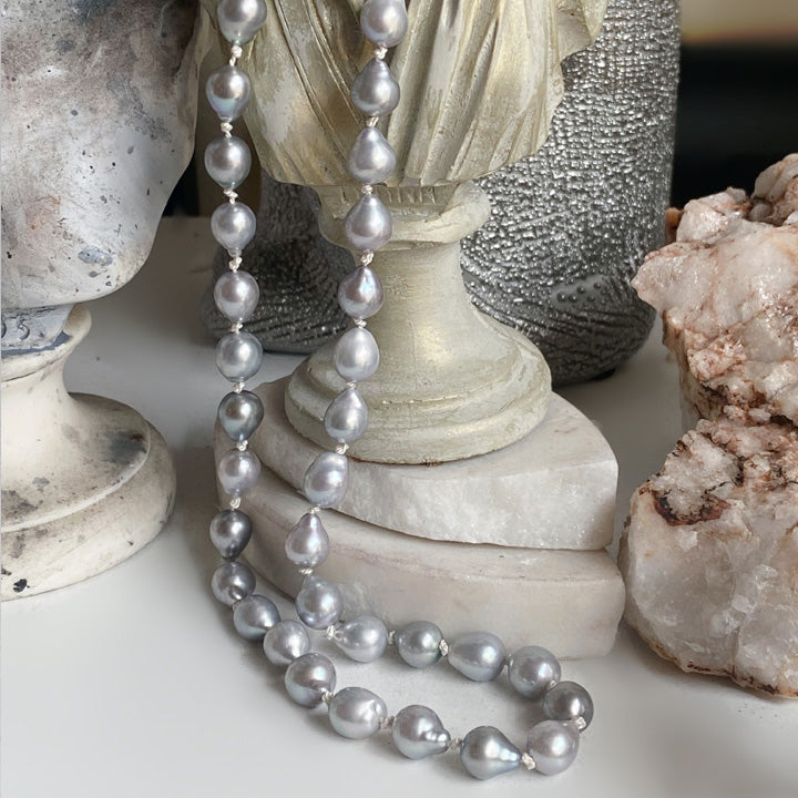 Beautiful & Baroque Pearl Necklace – Drowning Bear