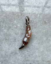 Load image into Gallery viewer, Single Pearl Pigeon Claw Charm