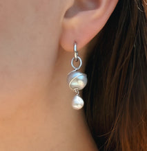 Load image into Gallery viewer, UFO Pearl Earrings