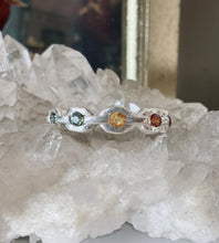 Load image into Gallery viewer, Rainbow Sapphire Chain Ring
