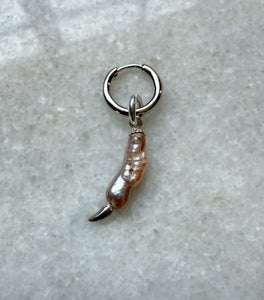 Single Pearl Pigeon Claw Charm