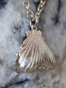 Large Heart Open Clam Pendant