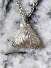 Load image into Gallery viewer, Large Heart Open Clam Necklace