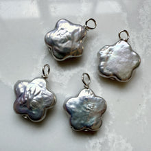 Load image into Gallery viewer, Pearl Star Charm