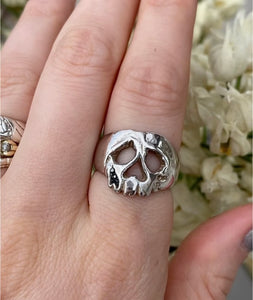 Cavity Black Diamond Skull Ring