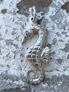 sterling silver seahorse pendant