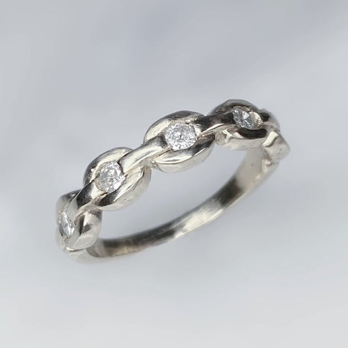 14k White Gold Diamond Chain Ring