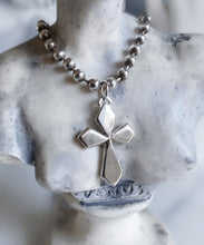 Load image into Gallery viewer, Cross Your Heart Necklace