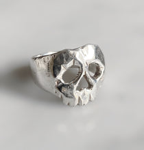 Load image into Gallery viewer, The Simple Woman Cut Out Skull Ring