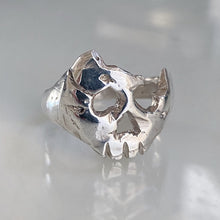 Load image into Gallery viewer, A Royal Broken Skull Ring