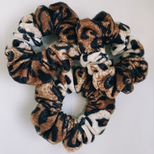 Load image into Gallery viewer, Leopard Scrunchie